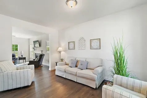 1109 Nottingham Road Sycamore IL 60178