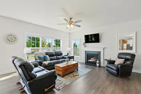 1109 Nottingham Road Sycamore IL 60178