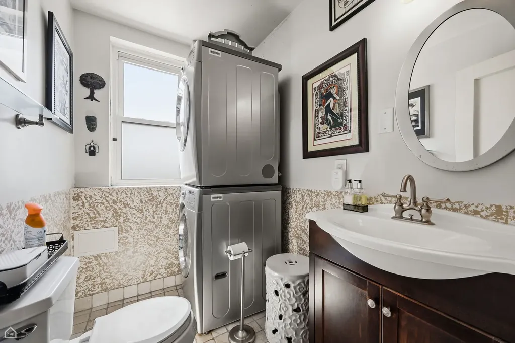 2666 East 73rd Street Chicago IL 60649
