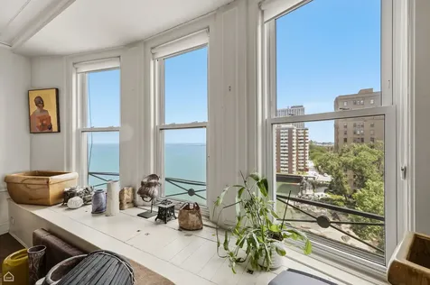 2666 East 73rd Street Chicago IL 60649