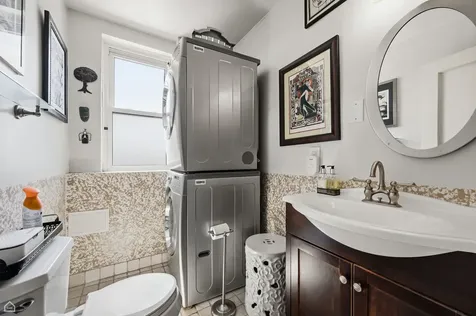 2666 East 73rd Street Chicago IL 60649