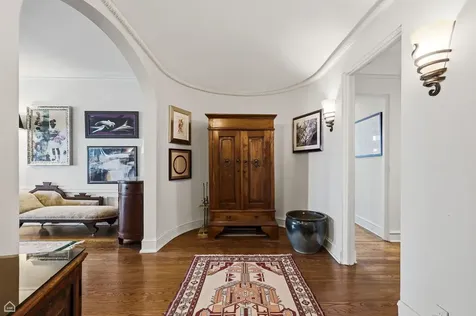 2666 East 73rd Street Chicago IL 60649