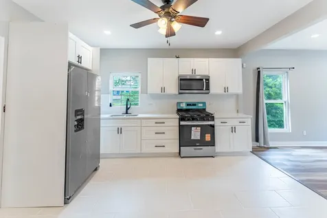 1076 East Maple Street Kankakee IL 60901