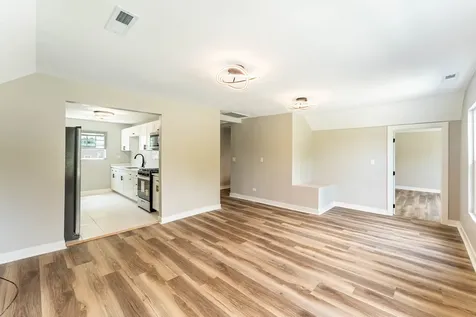 1076 East Maple Street Kankakee IL 60901