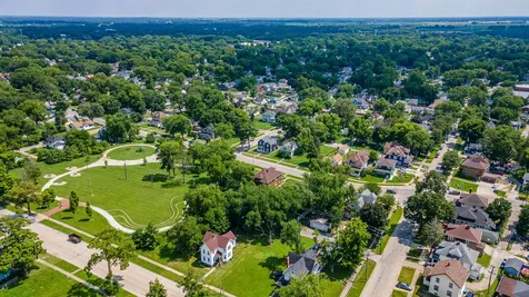 1076 East Maple Street Kankakee IL 60901