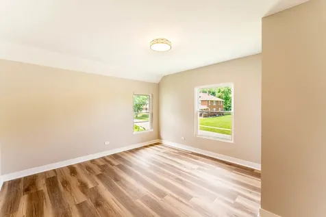 1076 East Maple Street Kankakee IL 60901