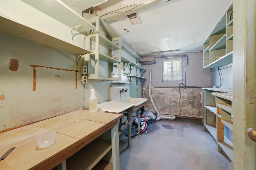 4819 West Race Avenue Chicago IL 60644