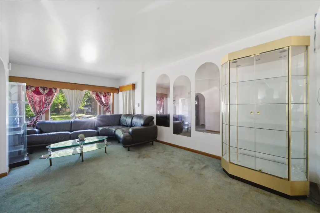 4819 West Race Avenue Chicago IL 60644