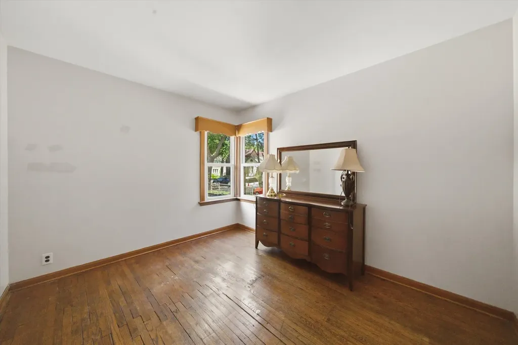 4819 West Race Avenue Chicago IL 60644