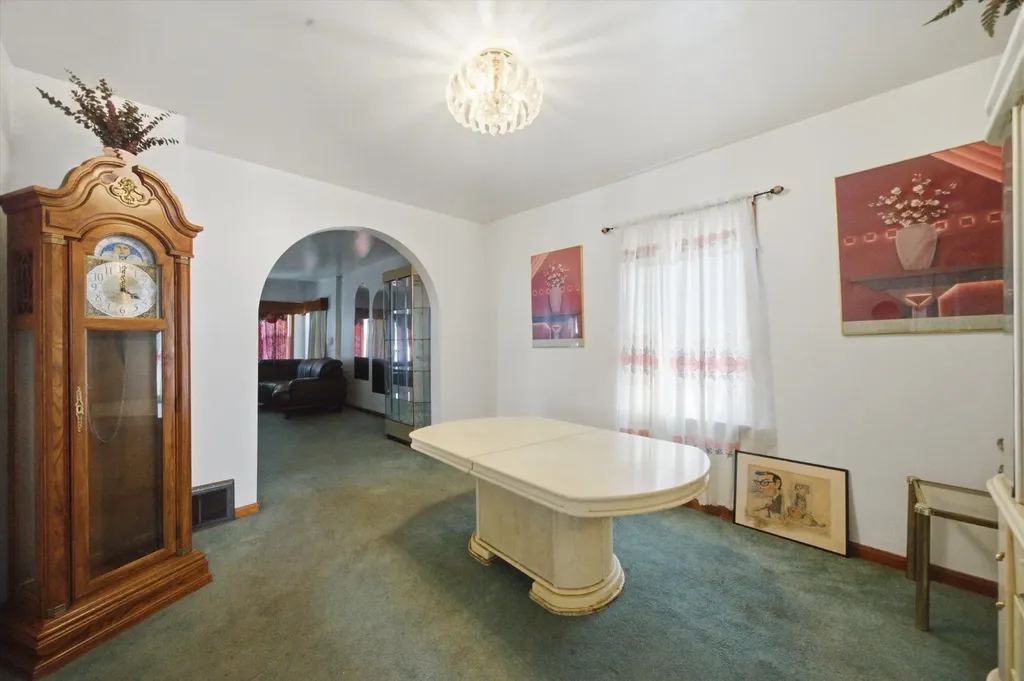 4819 West Race Avenue Chicago IL 60644