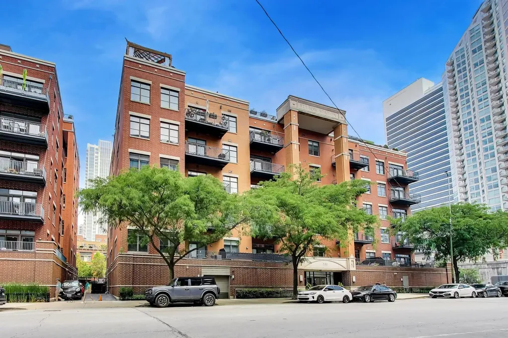 550 West Fulton Street Chicago IL 60661