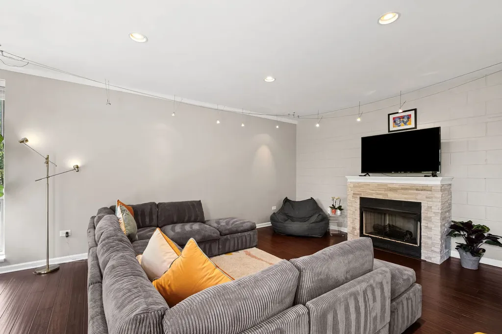 1808 South Michigan Avenue Chicago IL 60616