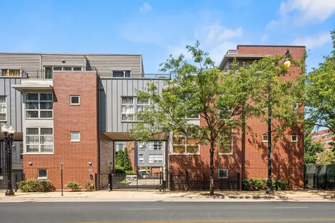 1808 South Michigan Avenue Chicago IL 60616