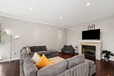 1808 South Michigan Avenue Chicago IL 60616