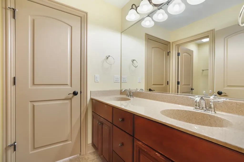 12635 Chiszar Drive Mokena IL 60448