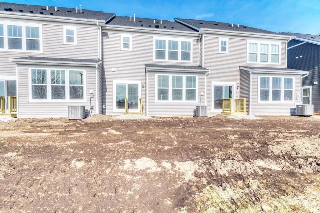 2235 Horseshoe Circle Naperville IL 60564