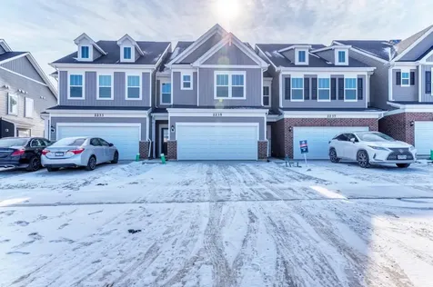 2235 Horseshoe Circle Naperville IL 60564