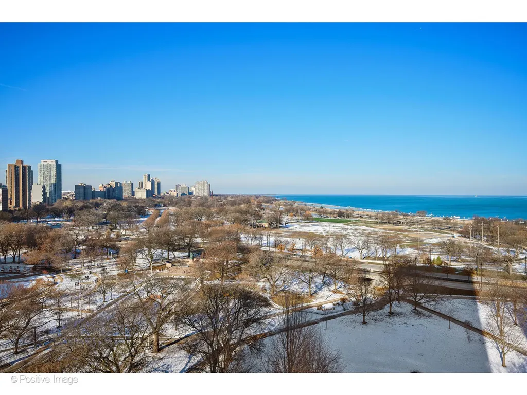 1555 North Dearborn Parkway Chicago IL 60610