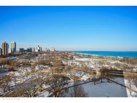 1555 North Dearborn Parkway Chicago IL 60610