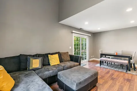 1559 Laurel Oaks Drive Streamwood IL 60107