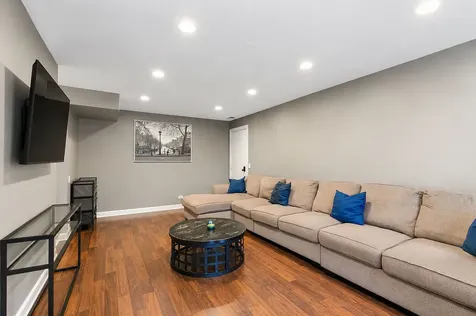 1559 Laurel Oaks Drive Streamwood IL 60107
