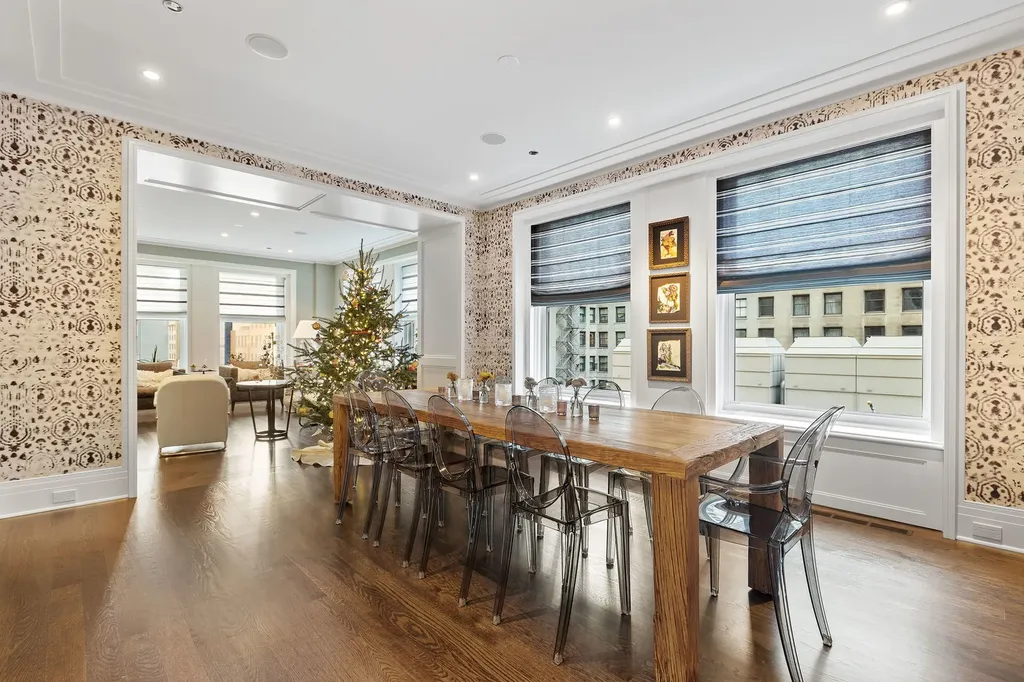 159 East Walton Place Chicago IL 60611