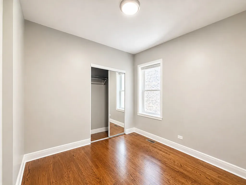 1747 North Luna Avenue Chicago IL 60639