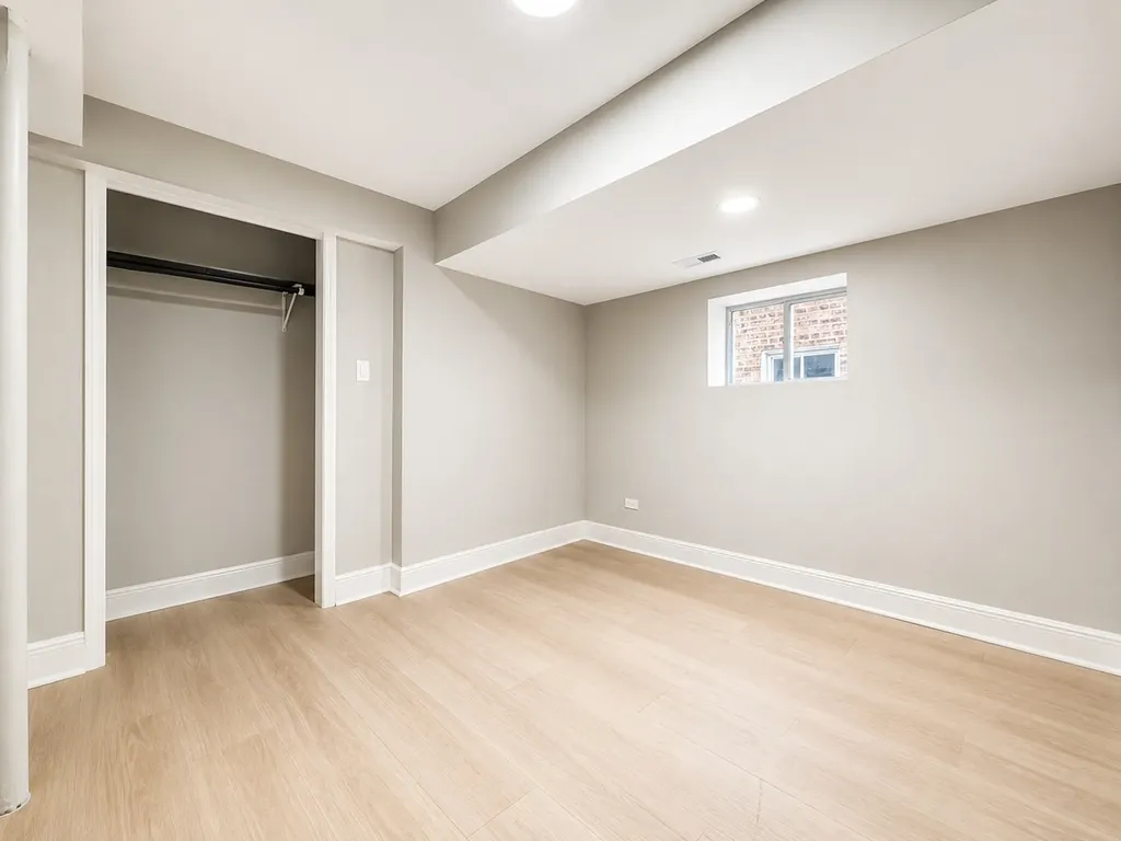1747 North Luna Avenue Chicago IL 60639