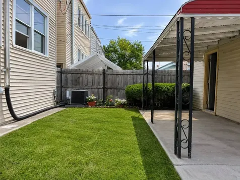 1747 North Luna Avenue Chicago IL 60639