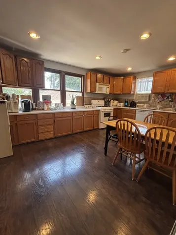4825 West Jarlath Street Lincolnwood IL 60712