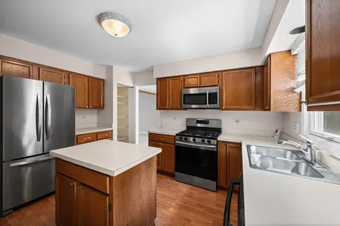 1449 Willow Tree Drive Crystal Lake IL 60014