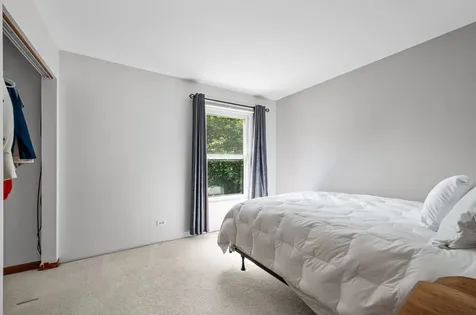 1449 Willow Tree Drive Crystal Lake IL 60014