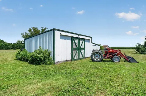 1334 South 16000w Road Reddick IL 60961