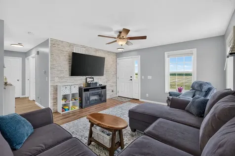 1334 South 16000w Road Reddick IL 60961