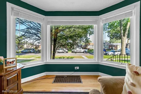 148 Linden Avenue Bellwood IL 60104