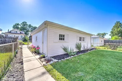 148 Linden Avenue Bellwood IL 60104