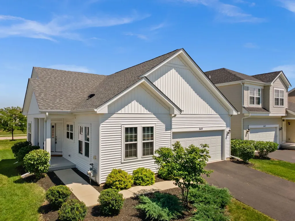 649 Elizabeth Street Elburn IL 60119