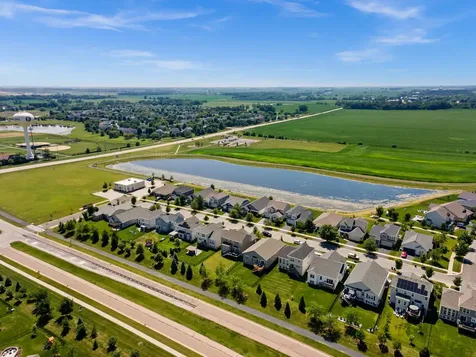 649 Elizabeth Street Elburn IL 60119