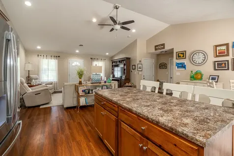 1404 Dew Drop Drive Marion IL 62959