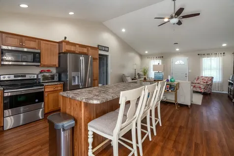 1404 Dew Drop Drive Marion IL 62959