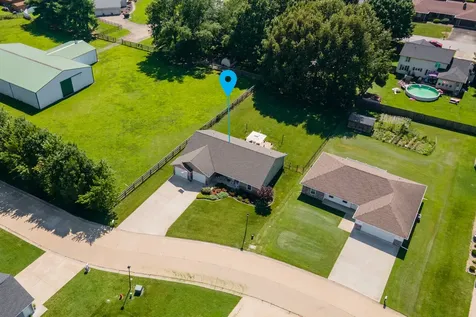 1404 Dew Drop Drive Marion IL 62959