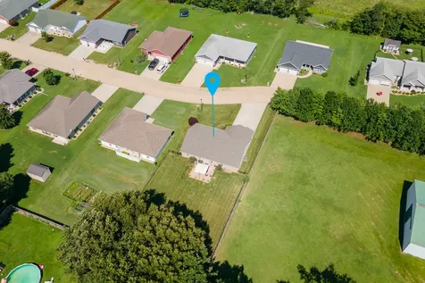 1404 Dew Drop Drive Marion IL 62959