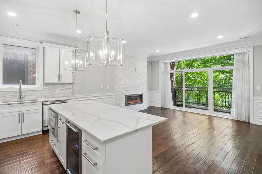 1424 West Fillmore Street Chicago IL 60607