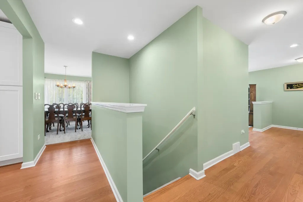5626 North Kerbs Avenue Chicago IL 60646