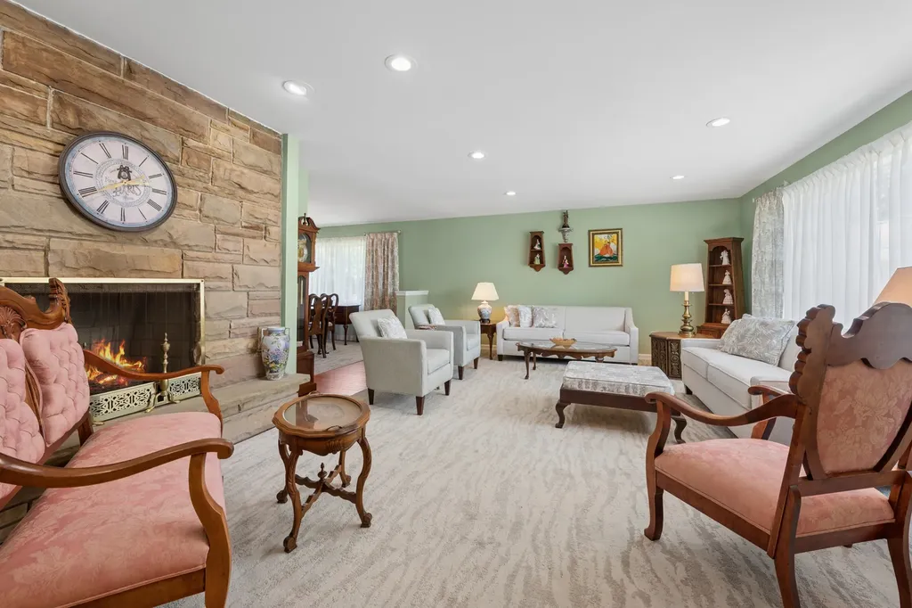 5626 North Kerbs Avenue Chicago IL 60646