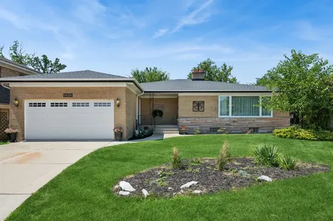 5626 North Kerbs Avenue Chicago IL 60646