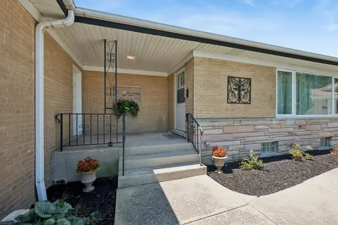 5626 North Kerbs Avenue Chicago IL 60646