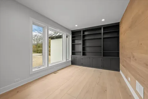 22 Lakeview Terrace Highland Park IL 60035