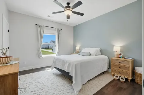 107 Beacon Harbor Parkway East Moline IL 61244