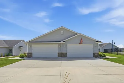 107 Beacon Harbor Parkway East Moline IL 61244
